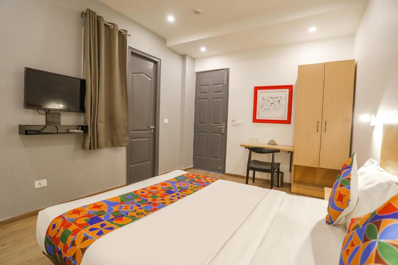 Fabhotel Golden World Gáziábád Kültér fotó