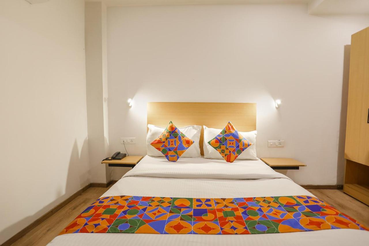 Fabhotel Golden World Gáziábád Kültér fotó
