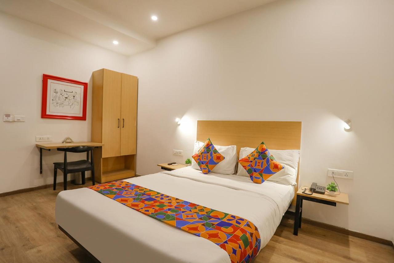Fabhotel Golden World Gáziábád Kültér fotó