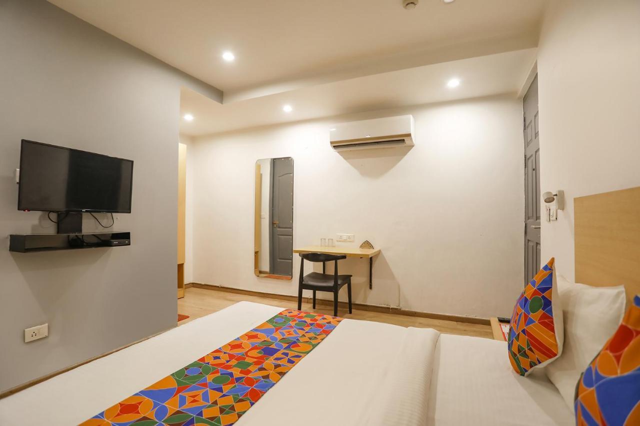 Fabhotel Golden World Gáziábád Kültér fotó